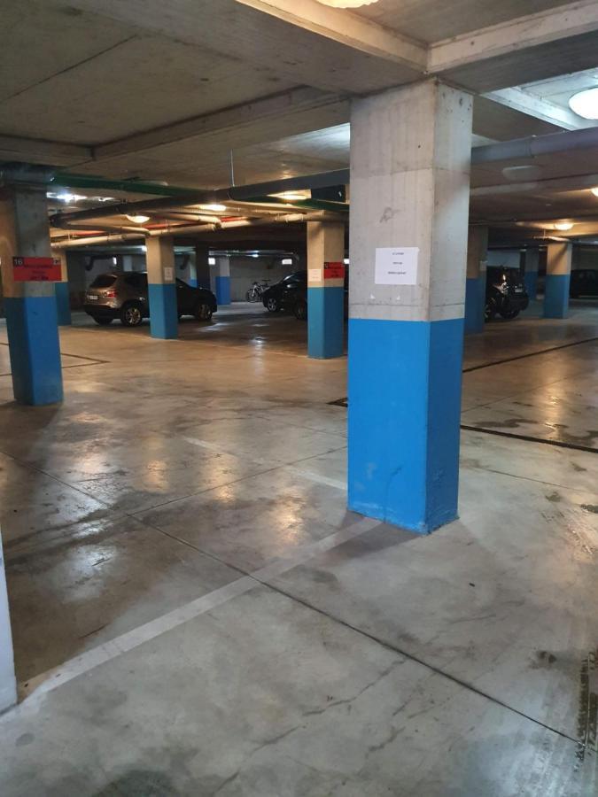 Rovena'S Apartment - Free Parking Tirana Extérieur photo