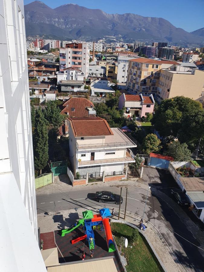 Rovena'S Apartment - Free Parking Tirana Extérieur photo